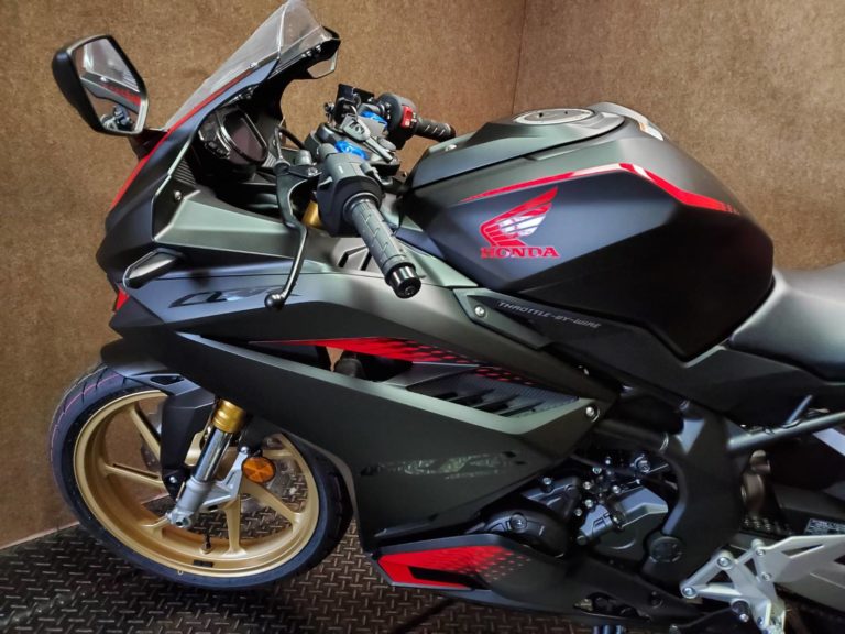 最強の並列二気筒エンジン 新型cbr250rr バイク 自転車の購入修理ならハヤサカサイクル