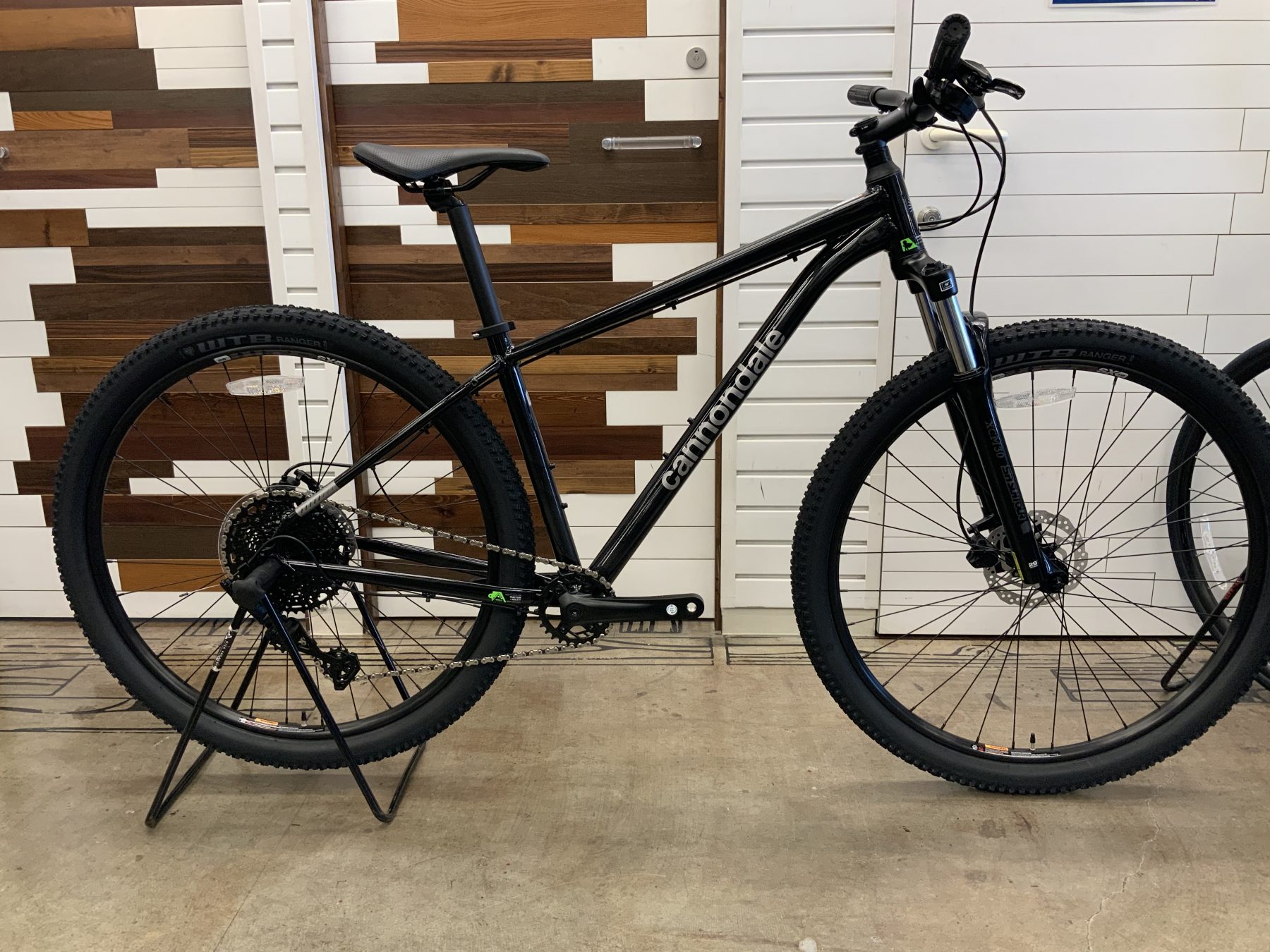 cannondale 5 mountain bike