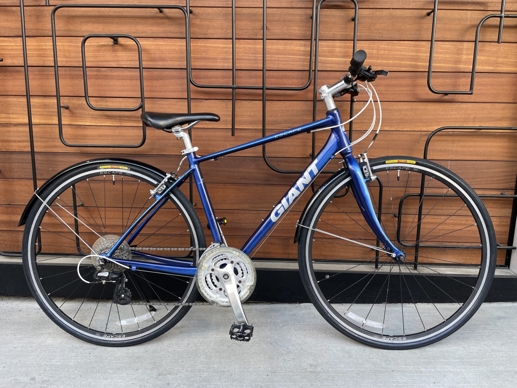 GIANT クロスバイク 26インチ中古　仙台直接引渡し希望 上杉本店】中古自転車をご紹介！(クロスバイク/ロードバイク