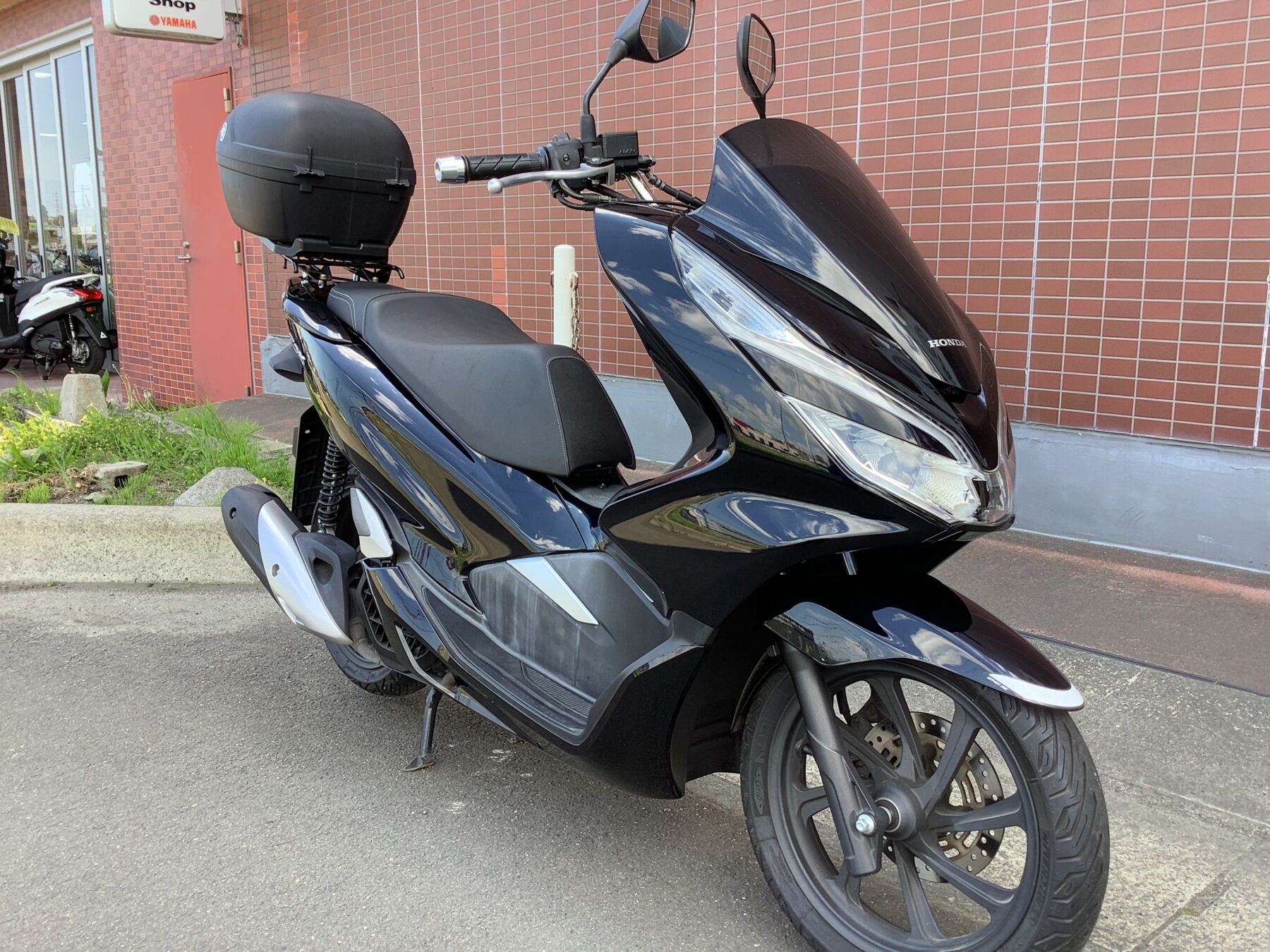 ホンダ PCX】の走行少なめ中古車入庫しました！｜バイク・自転車の購入修理ならハヤサカサイクル