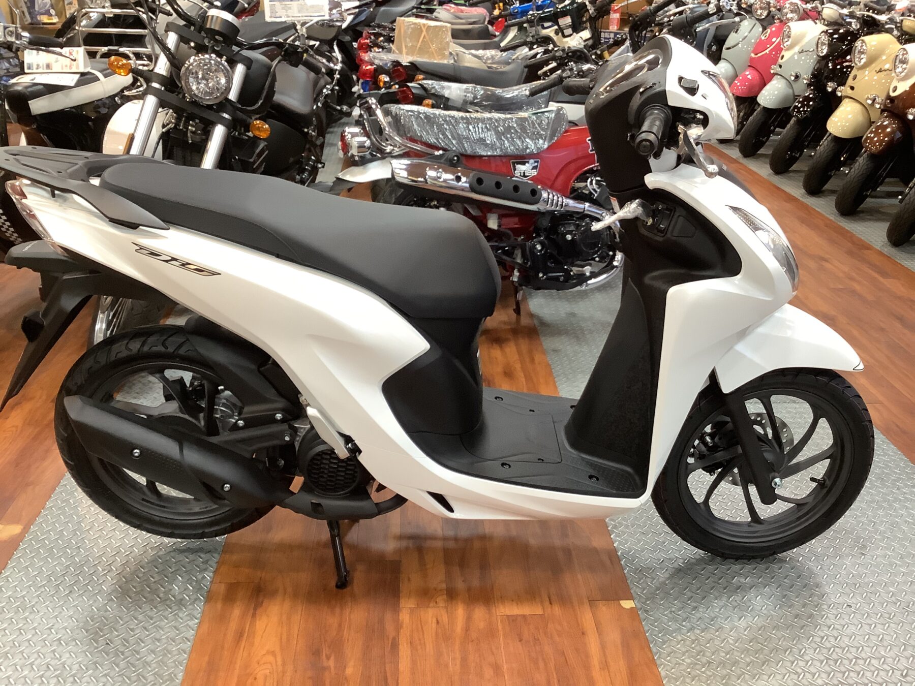 新車【ホンダ Ｄｉｏ１１０ベーシック】が1台入荷しました！｜バイク・自転車の購入修理ならハヤサカサイクル