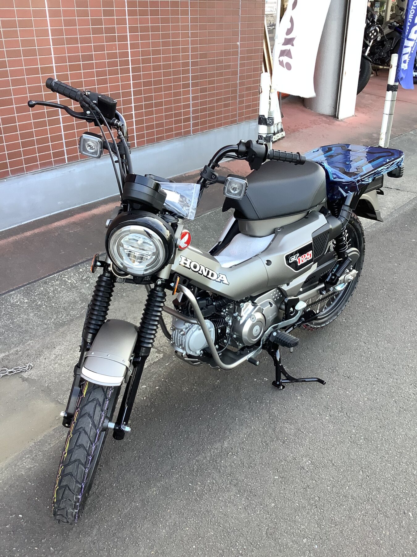 HONDA ハンターカブ CT125】（シルバー）入荷しました！｜バイク・自転車の購入修理ならハヤサカサイクル