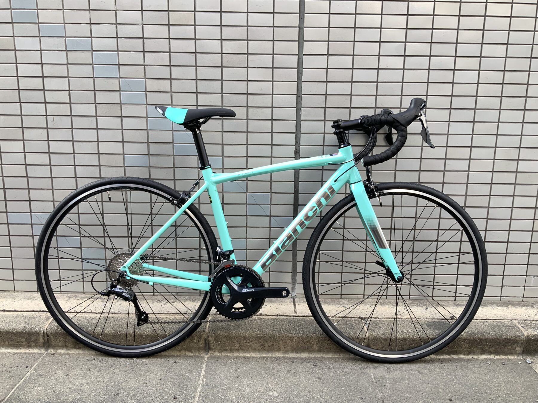 やっと入荷しました！！BIANCHI エントリーロードバイク via nirone7!!｜バイク・自転車の購入修理ならハヤサカサイクル