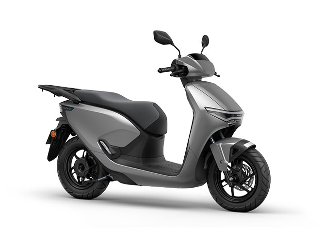 プレミアムシルバーメタリック