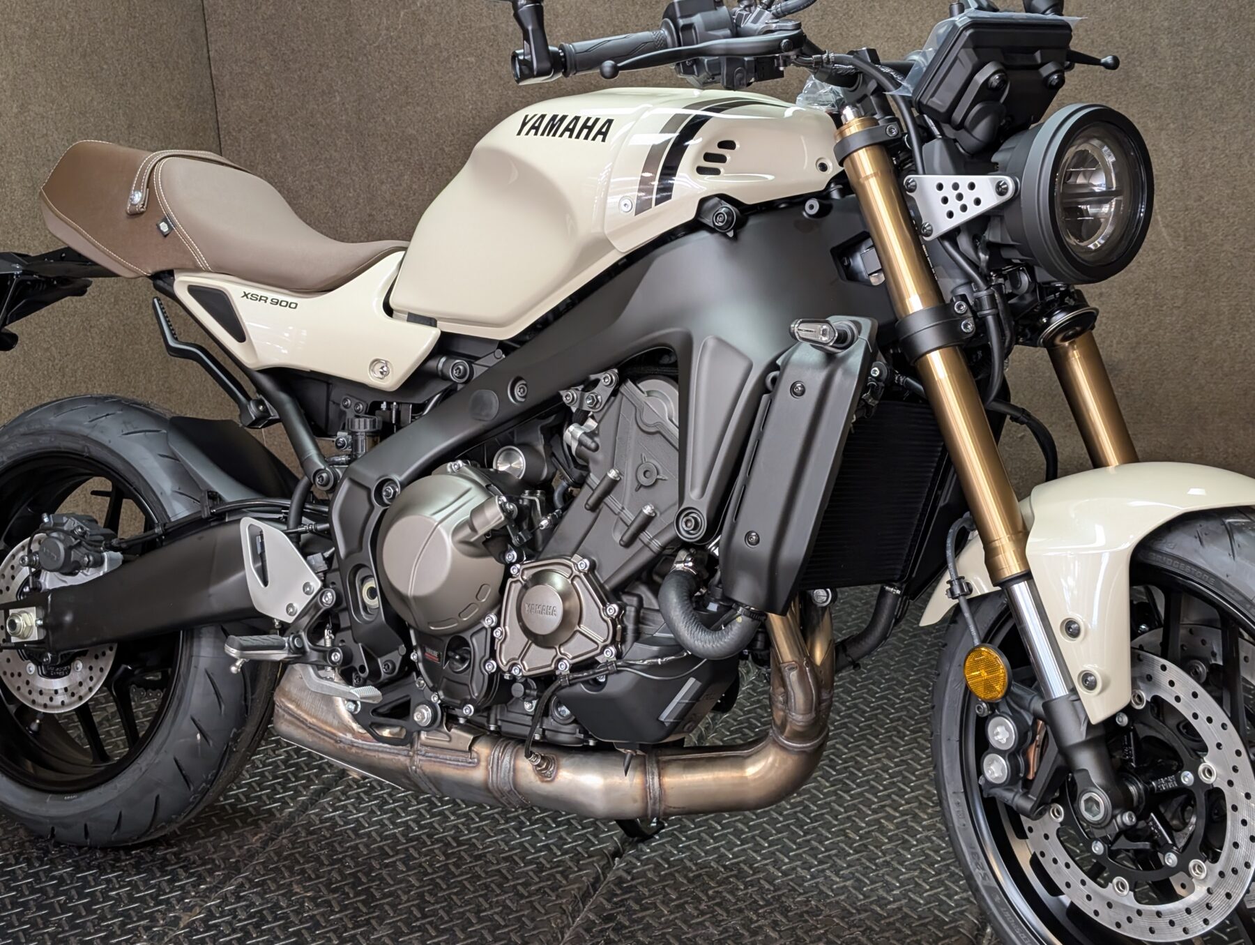 あらし　　4/4 速報！ Ninja ZX-4RR 40th Anniversary Edition 間もなく入荷